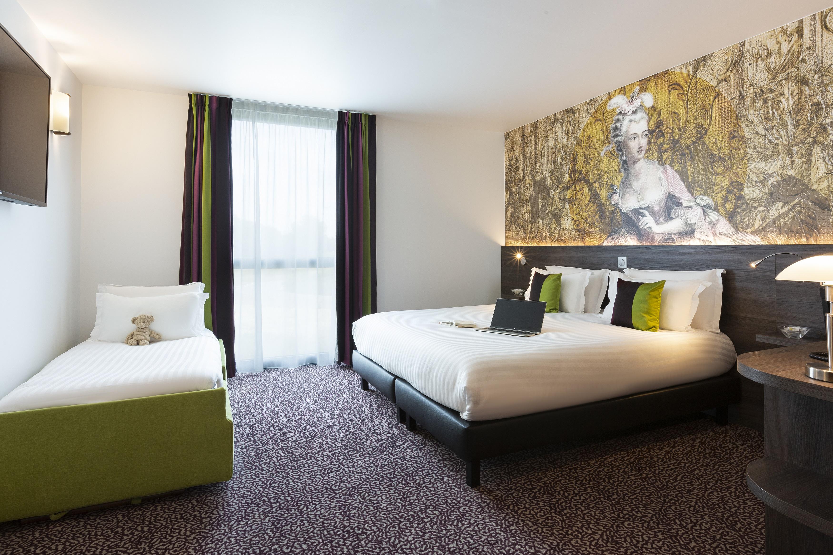 Hotel Roi Soleil Prestige Plaisir - St Quentin Buitenkant foto
