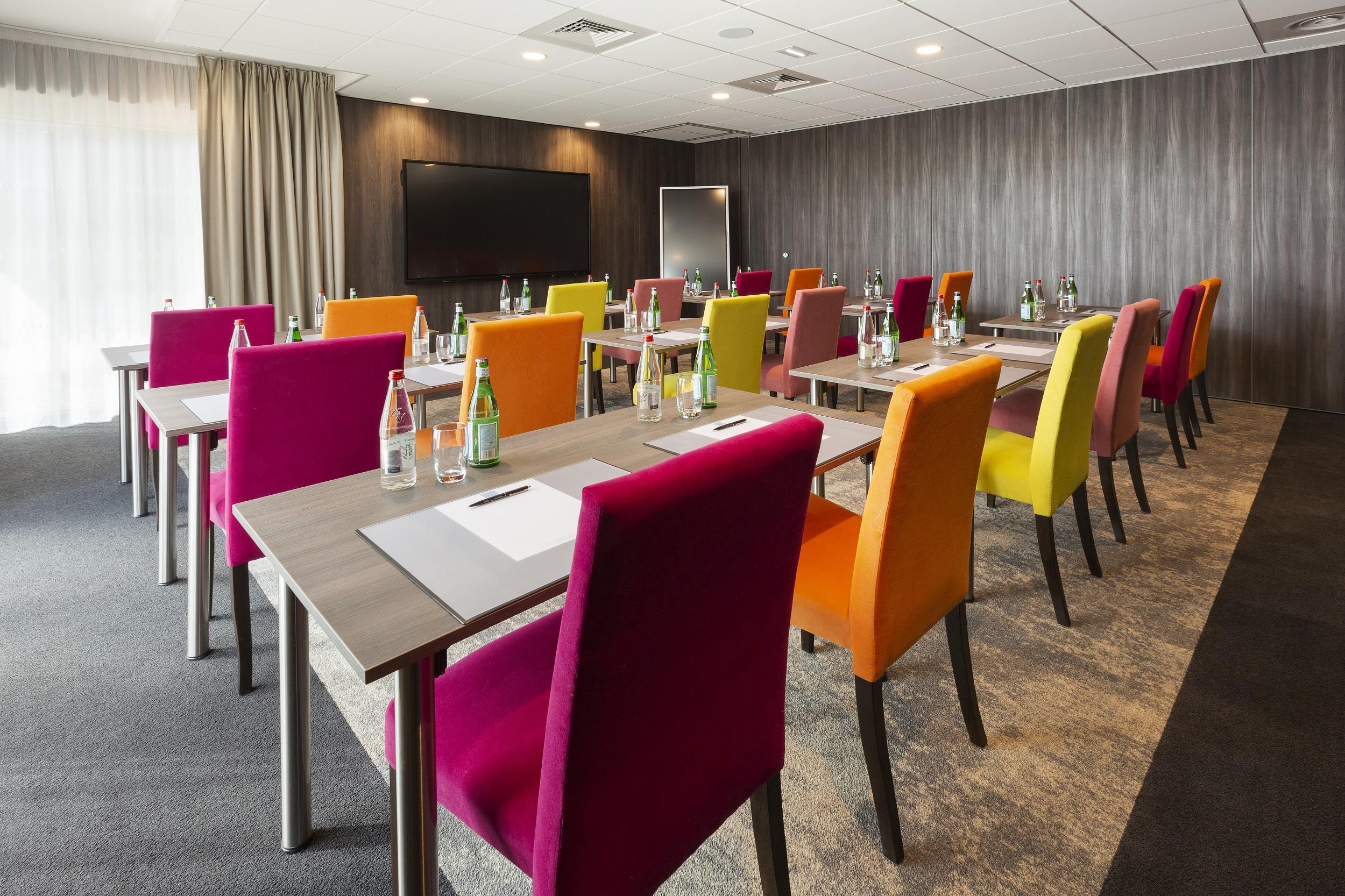 Hotel Roi Soleil Prestige Plaisir - St Quentin Buitenkant foto