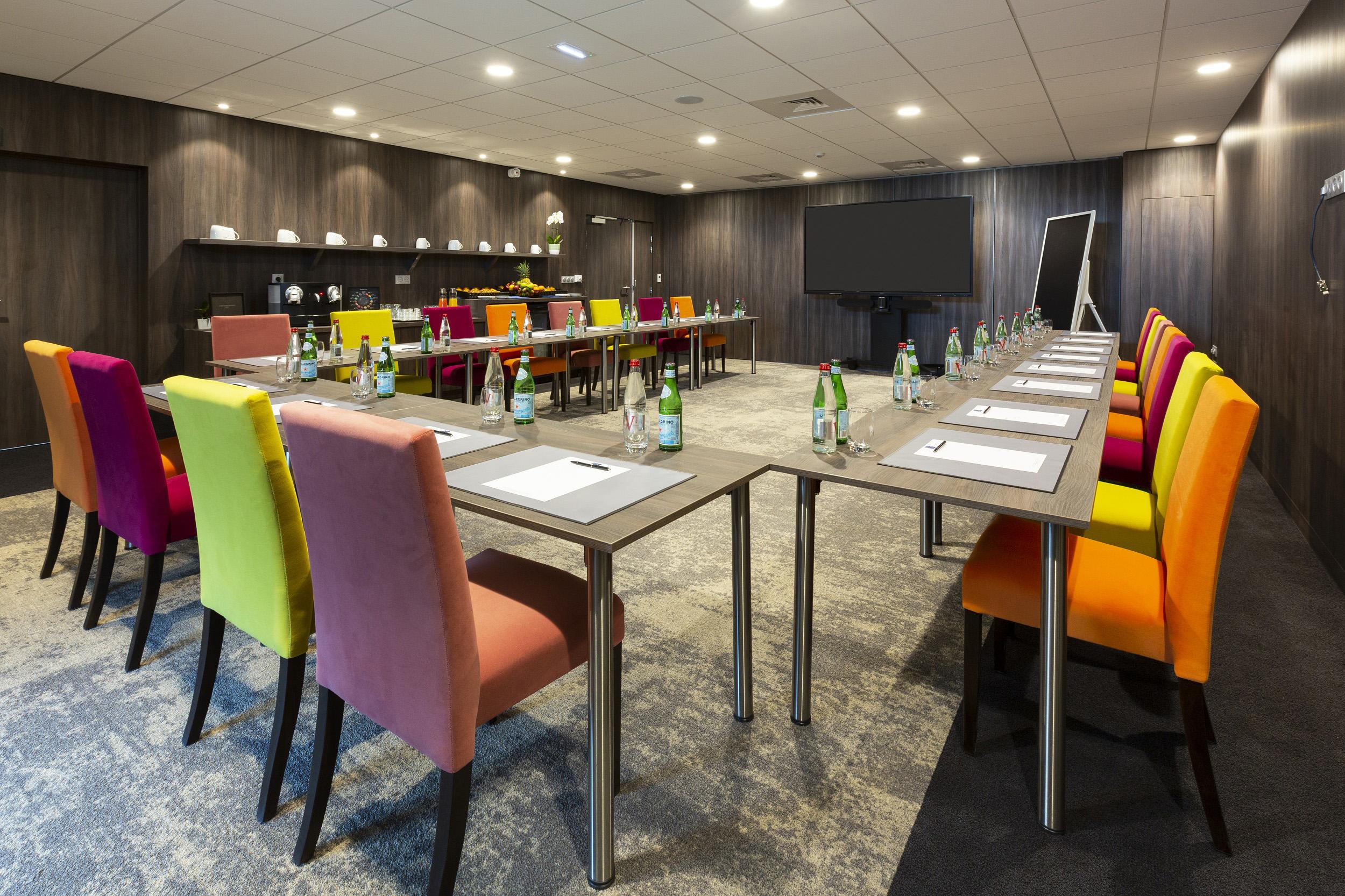 Hotel Roi Soleil Prestige Plaisir - St Quentin Buitenkant foto