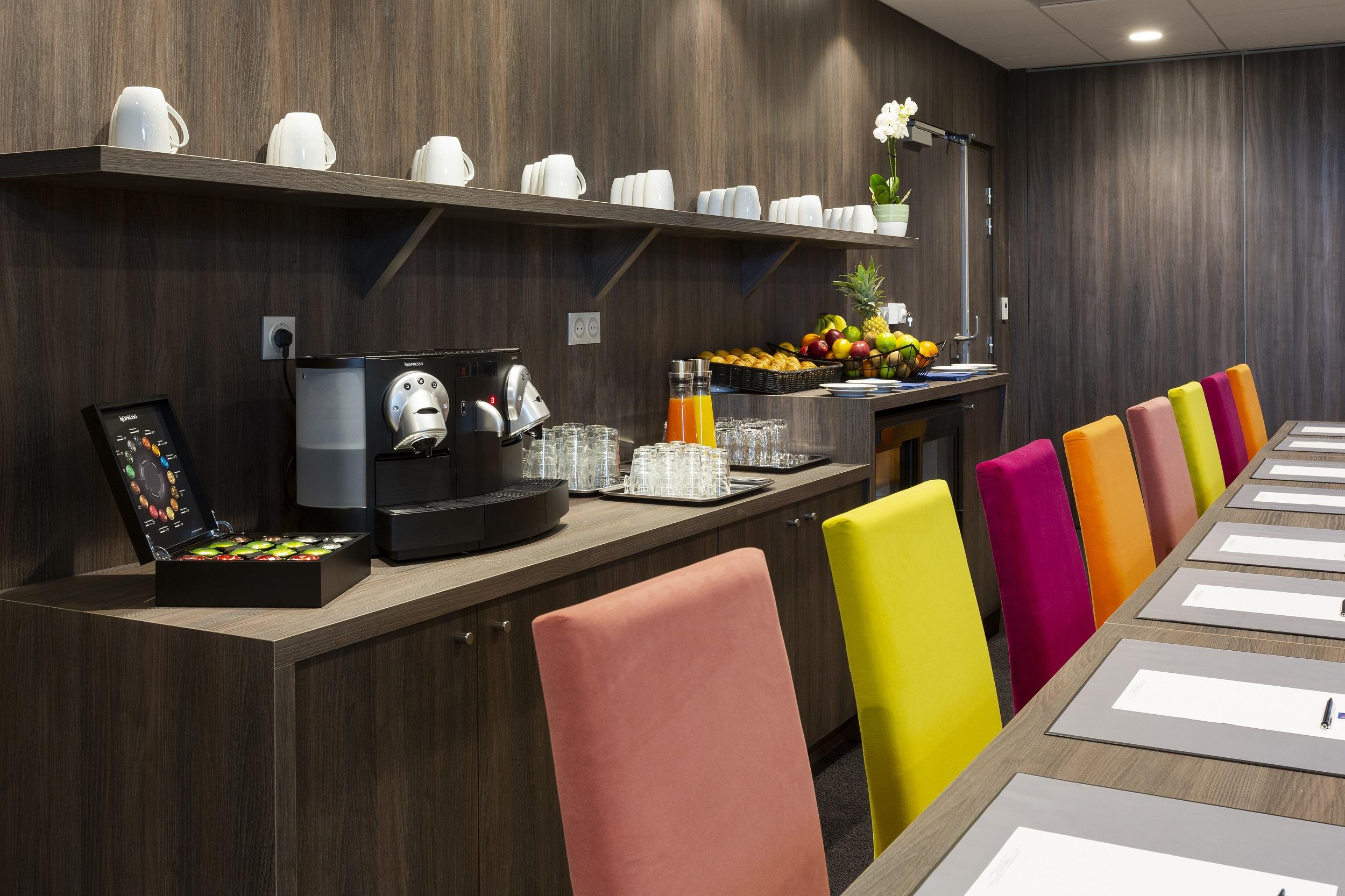 Hotel Roi Soleil Prestige Plaisir - St Quentin Buitenkant foto