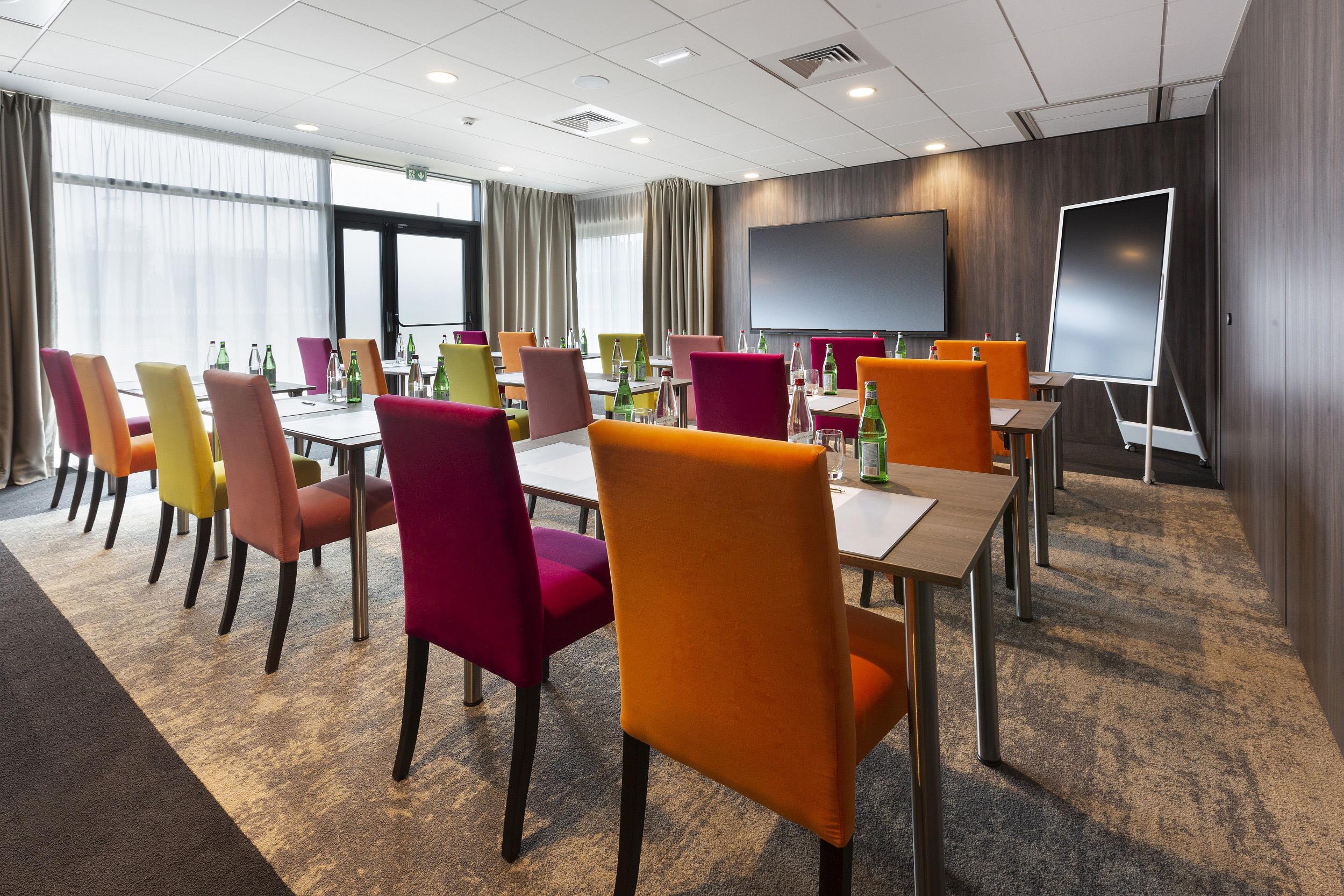 Hotel Roi Soleil Prestige Plaisir - St Quentin Buitenkant foto