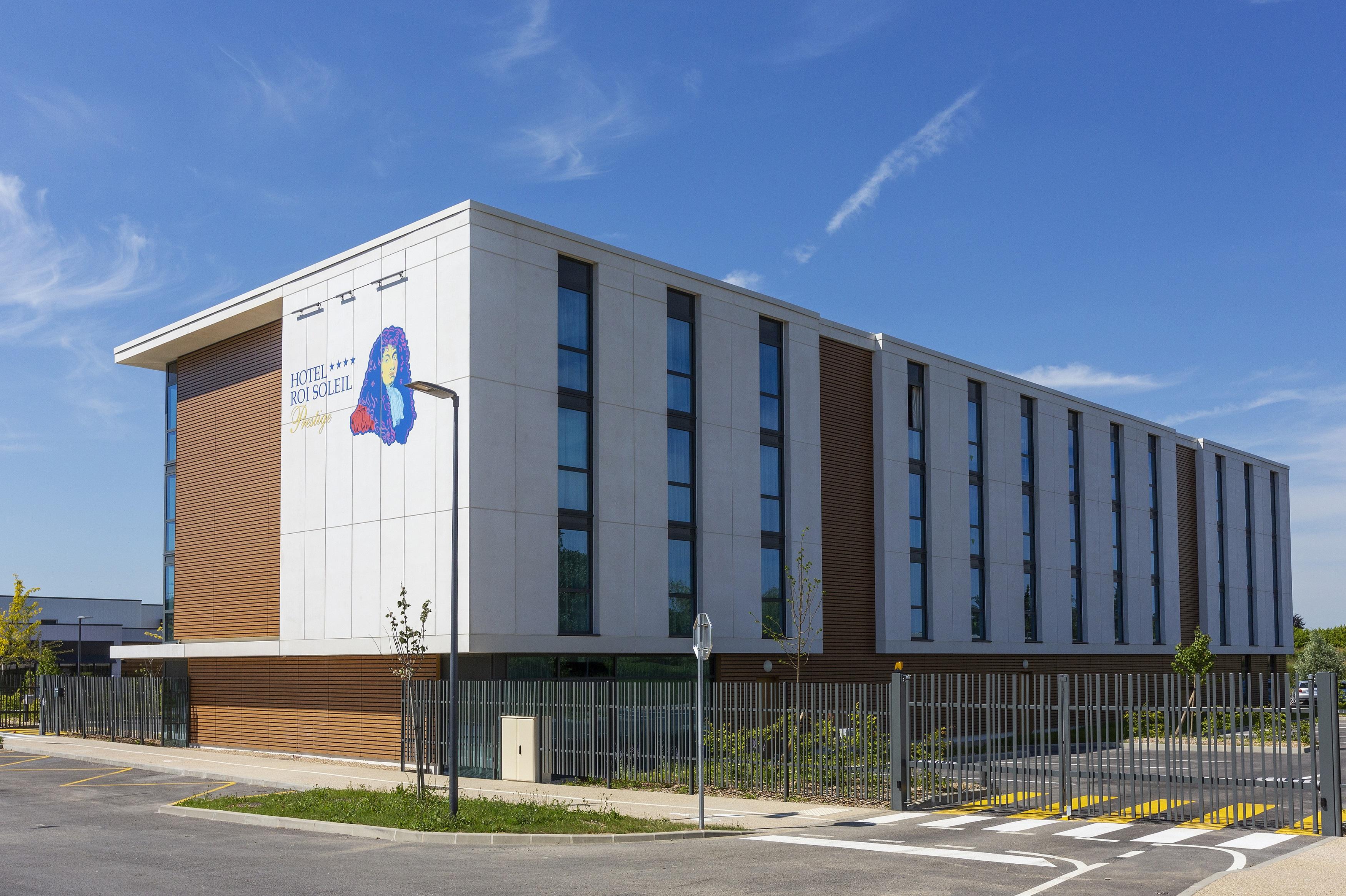 Hotel Roi Soleil Prestige Plaisir - St Quentin Buitenkant foto