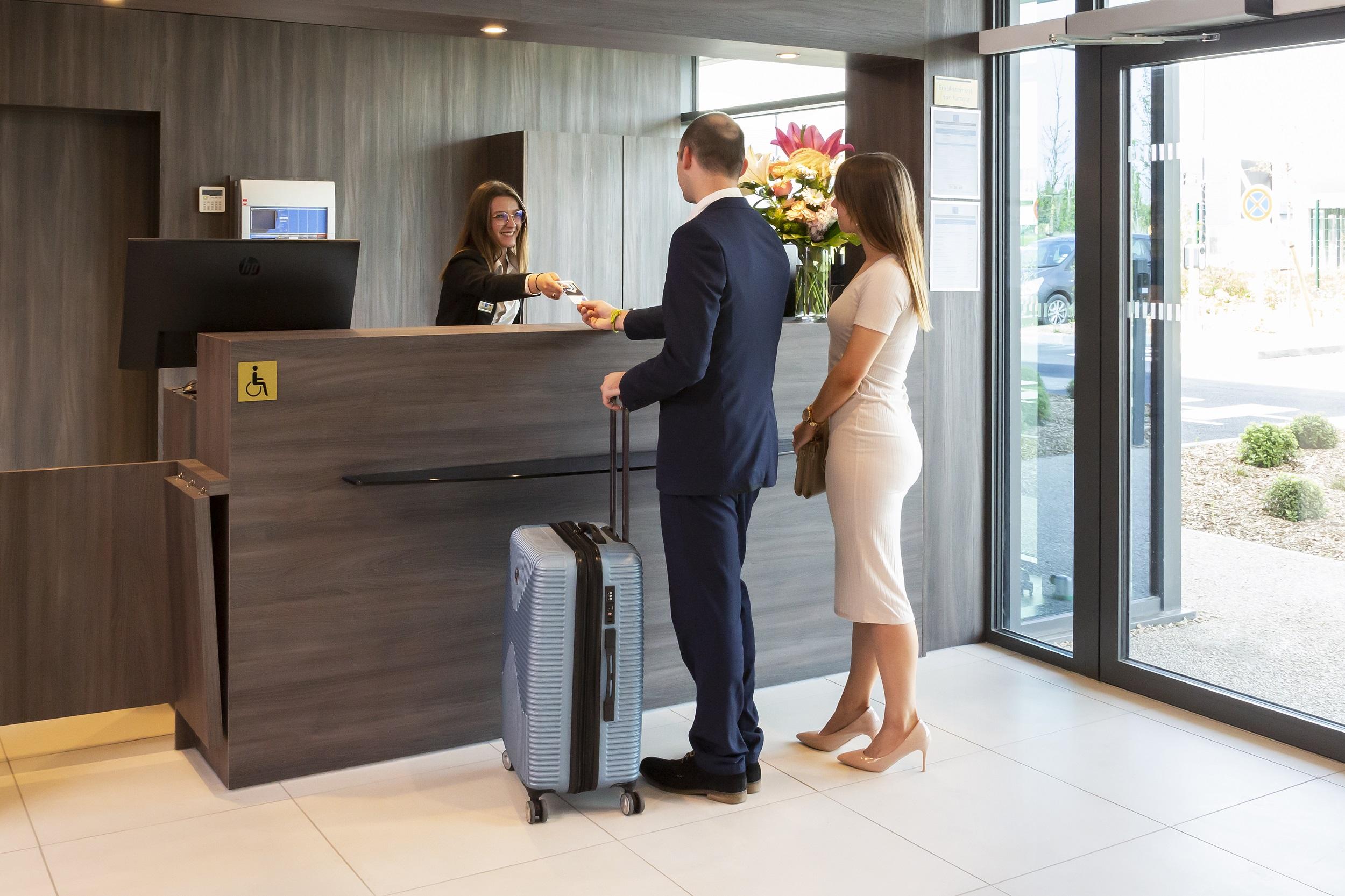 Hotel Roi Soleil Prestige Plaisir - St Quentin Buitenkant foto